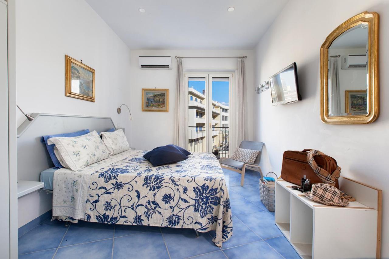 Cafiero Flat Lägenhet Sorrento Exteriör bild