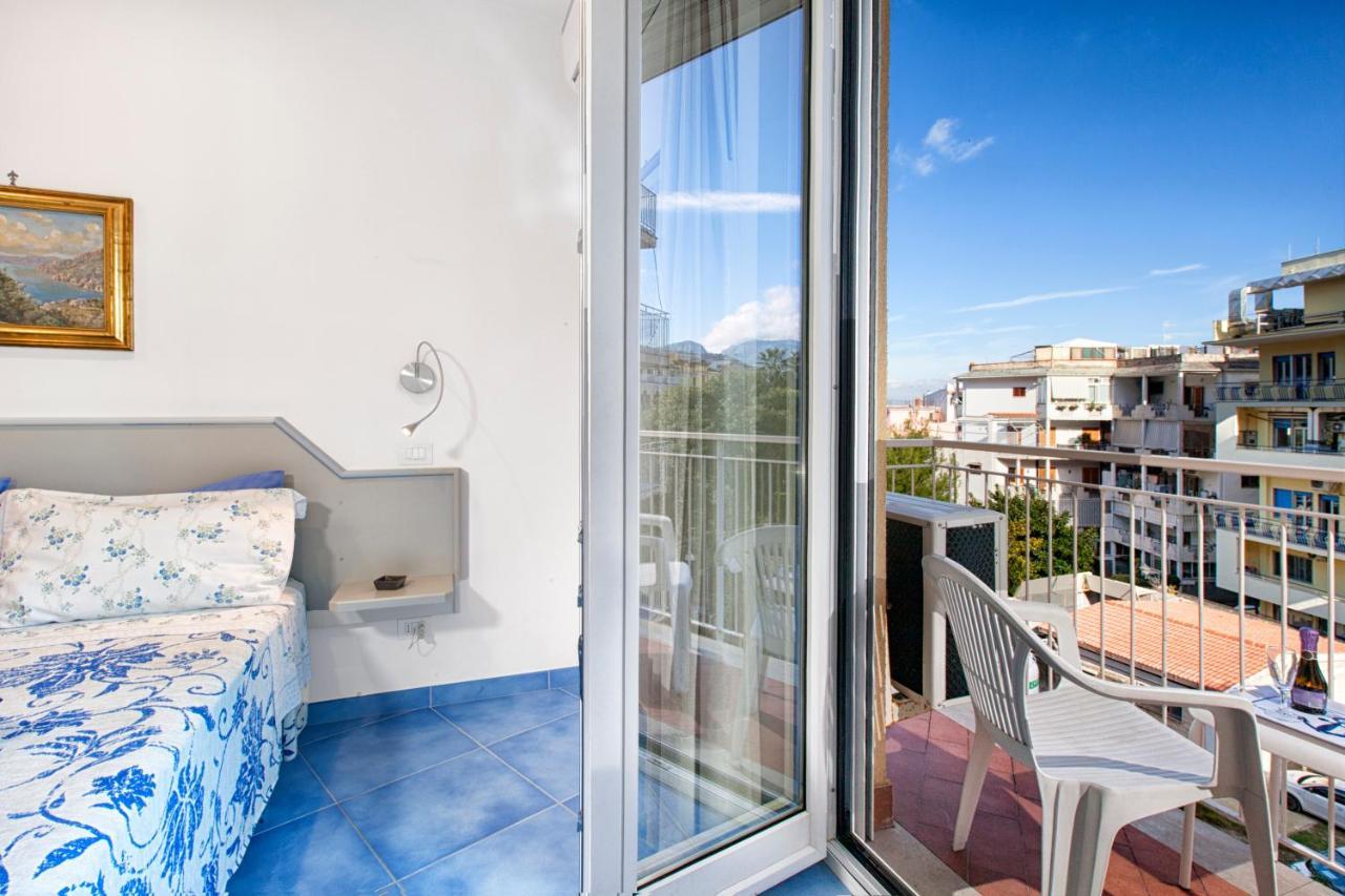 Cafiero Flat Lägenhet Sorrento Exteriör bild