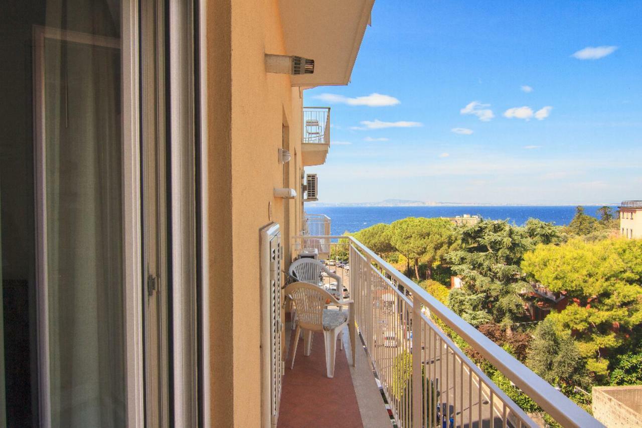 Cafiero Flat Lägenhet Sorrento Exteriör bild